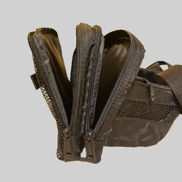 Black Belt Bag / Fanny Pack Portable CD unisex - Picture 3 of 7